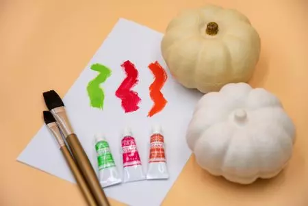 DIY着色彩绘木薯粉白胚装饰品 - 着色装饰品、DIY、自由涂鸦。
